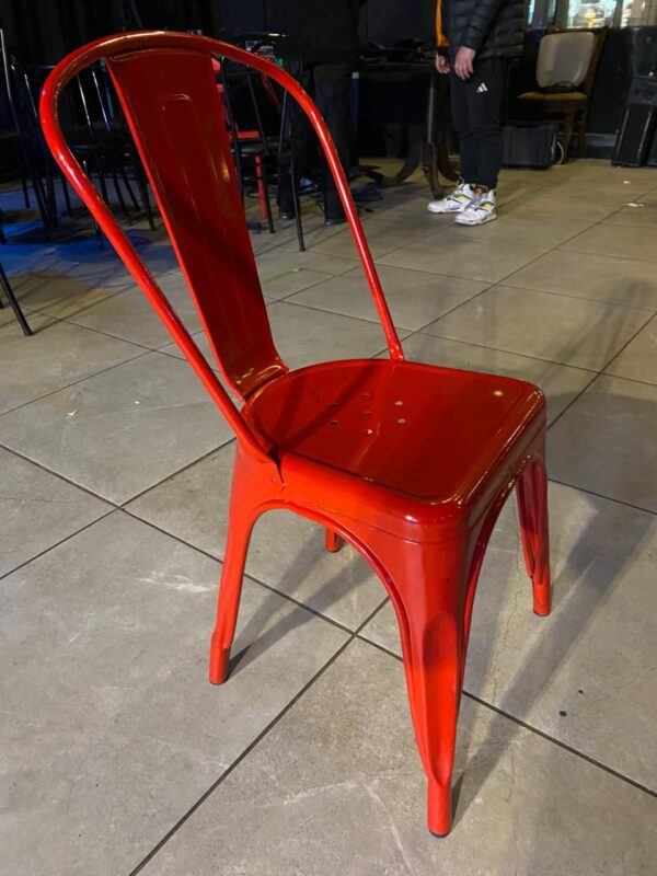 Remate Silla Roja de Metal (38un)