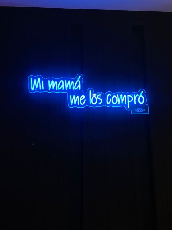 Neon - Mi Mama me los compró